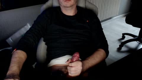 hotnickdk online show from 02/19/25, 07:06