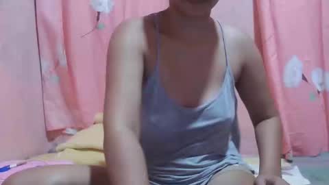 hotpink4u04 online show from 12/10/24, 08:51