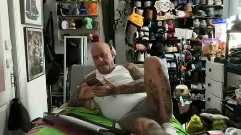 hotstuff775616 online show from 05/22/26, 01:02