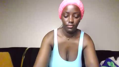 Amalia online show from 12/21/25, 11:56