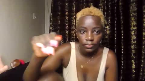 Amalia online show from 02/02/26, 02:43