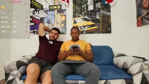 Snapshot of hott_asses chatting on 12/23/24, 06:27 hott_asses online show from 12/23/24, 06:27