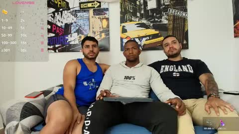 Snapshot of hott_asses chatting on 12/31/24, 01:30 hott_asses online show from 12/31/24, 01:30