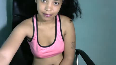 Snapshot of hott_beauty chatting on 07/13/26, 04:37 MULAN online show from 07/13/26, 04:37