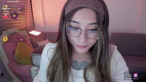 hottbee3645 online show from 02/13/26, 09:33