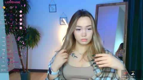 hello Im Eva online show from 01/09/25, 01:50