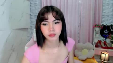 hottestdella69 online show from 11/24/25, 03:34