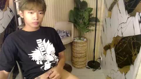 hottestloues online show from 05/20/26, 09:43