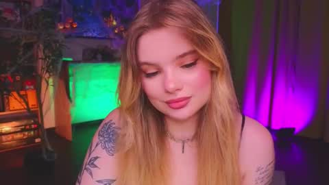 Snapshot of hottie_jane chatting on 10/25/25, 01:51 Jane online show from 10/25/25, 01:51