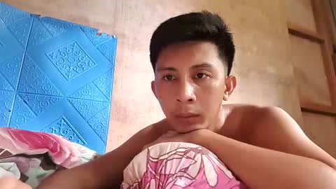 Snapshot of hottie_kylexx chatting on 05/25/26, 05:02 Asian creamycumxx online show from 05/25/26, 05:02