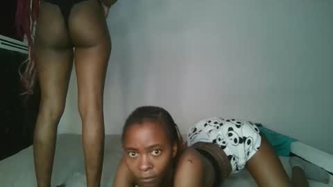 Snapshot of hottie_mistie chatting on 04/14/26, 10:10 hottie_mistie online show from 04/14/26, 10:10