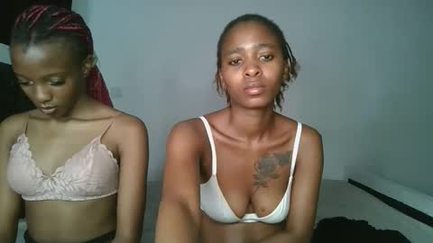 Snapshot of hottie_mistie chatting on 04/15/26, 11:06 hottie_mistie online show from 04/15/26, 11:06