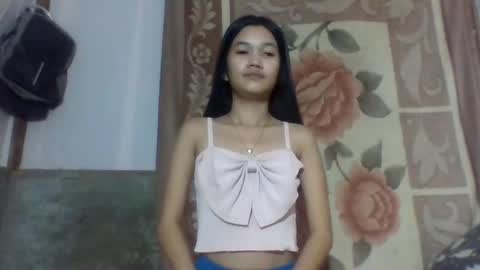 hottie_ptite online show from 12/01/25, 08:30