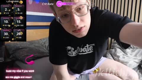 Snapshot of hottiebb95 chatting on 01/31/25, 02:48 Roberts stones online show from 01/31/25, 02:48