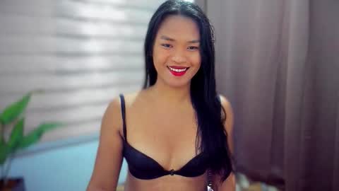 Maxine online show from 09/18/25, 12:40