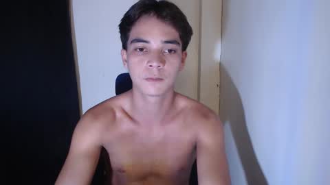 hottiespydie online show from 12/21/25, 08:05