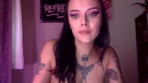 Snapshot of hottietat4u chatting on 02/07/25, 06:56 Tat online show from 02/07/25, 06:56