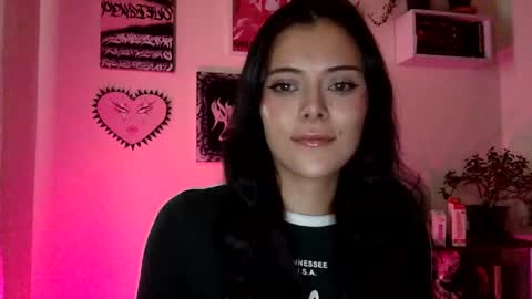 Snapshot of hottietat4u chatting on 10/29/25, 08:32 Tat online show from 10/29/25, 08:32