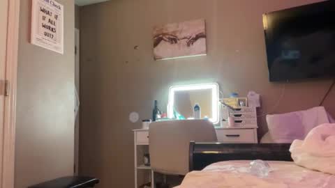 hottiewithabody101 online show from 11/01/25, 07:10