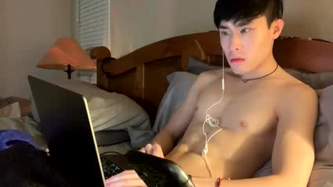 hottiewithabody101 online show from 04/01/26, 01:12