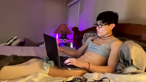 hottiewithabody101 online show from 04/18/26, 07:07