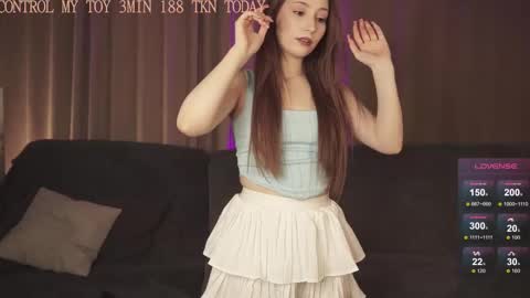 hottpeachh online show from 11/11/25, 03:45