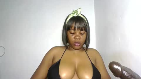 hotty_lora889 online show from 03/25/26, 08:15