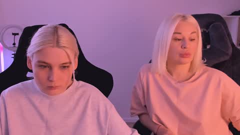 Nessie and Jessie online show from 02/03/25, 12:14