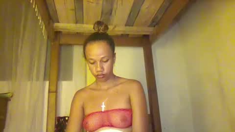 HottyFGirl online show from 02/25/25, 05:47
