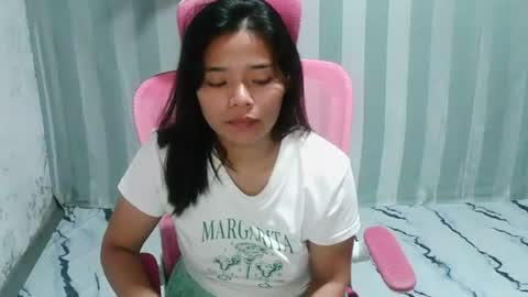 Snapshot of hottypinay300716 chatting on 06/19/26, 02:54 hottypinay300716 online show from 06/19/26, 02:54