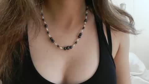 Hotwixx online show from 04/29/26, 07:23