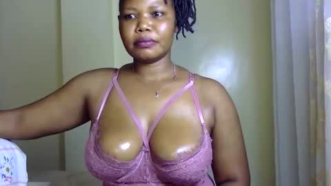 Snapshot of hotysquiter433224 chatting on 11/24/25, 09:42 hotysquiter433224 online show from 11/24/25, 09:42