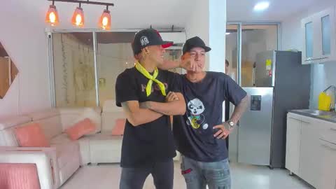 Snapshot of houseofwarrios chatting on 11/11/25, 05:40 we are Harry Jersi pablo and our mod talco online show from 11/11/25, 05:40