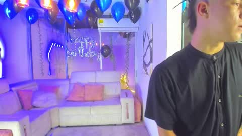 Snapshot of houseofwarrios chatting on 12/17/25, 05:24 we are Harry Jersi pablo and our mod talco online show from 12/17/25, 05:24