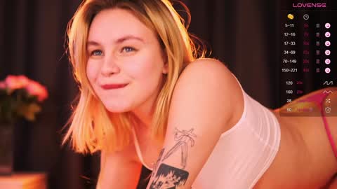 Snapshot of howimeturmum chatting on 01/28/25, 06:49 ash. see u on sunday online show from 01/28/25, 06:49