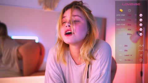 Snapshot of howimeturmum chatting on 01/31/25, 06:57 ash. see u on sunday online show from 01/31/25, 06:57