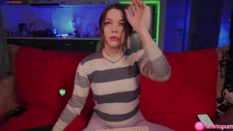 Mia online show from 11/29/25, 05:27