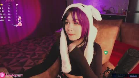 Snapshot of howtomeow chatting on 04/20/26, 05:16 Mia online show from 04/20/26, 05:16