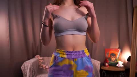 Snapshot of hsiubrannon chatting on 02/19/26, 05:25 Kelly online show from 02/19/26, 05:25