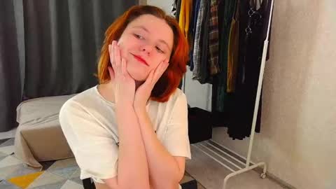 Snapshot of hua_lian chatting on 03/06/25, 05:00 Alice online show from 03/06/25, 05:00