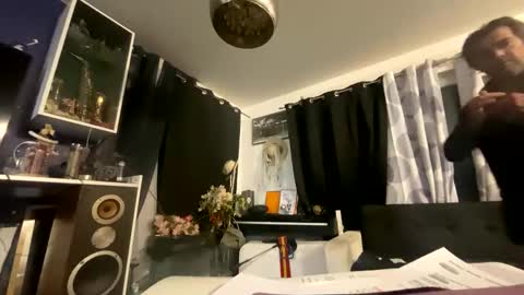 hubeer online show from 04/29/26, 12:37