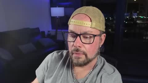 Snapshot of hudson_cage chatting on 10/13/25, 04:34 Hudson Cage formerly DCLthrKnkBoy online show from 10/13/25, 04:34