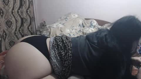 Snapshot of hugeassdevil chatting on 11/14/25, 12:04 hugeassdevil online show from 11/14/25, 12:04