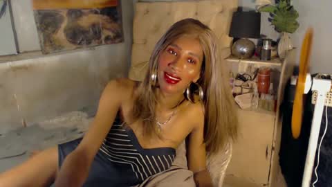 hugecock_caramel online show from 06/24/26, 04:22