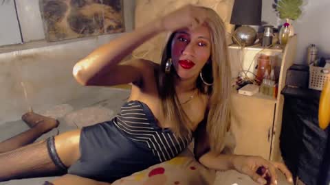 hugecock_caramel online show from 07/11/26, 04:48