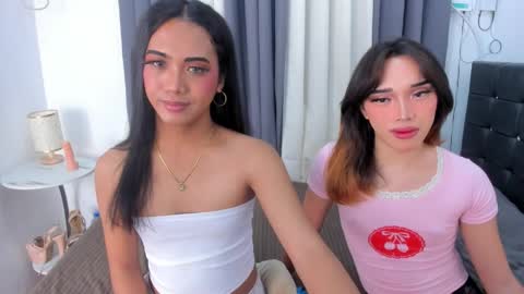 hugecock_pretty123 online show from 05/27/26, 09:01