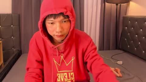 hugecock_pretty714250 online show from 12/05/25, 10:13