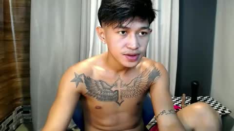 Snapshot of hugecockchristian chatting on 10/30/25, 09:00 hugecockchristian online show from 10/30/25, 09:00