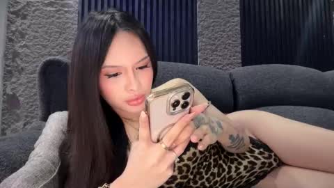 Tine Castillo online show from 11/18/25, 03:16