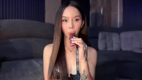 Tine Castillo online show from 04/14/26, 09:15